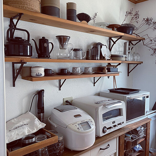 yupponのビーワーススタイル-hanauta キッチンハンガー ステンレス 日本製 布巾 まな板立て スタンド 水切りラック シルバーの家具・インテリア写真