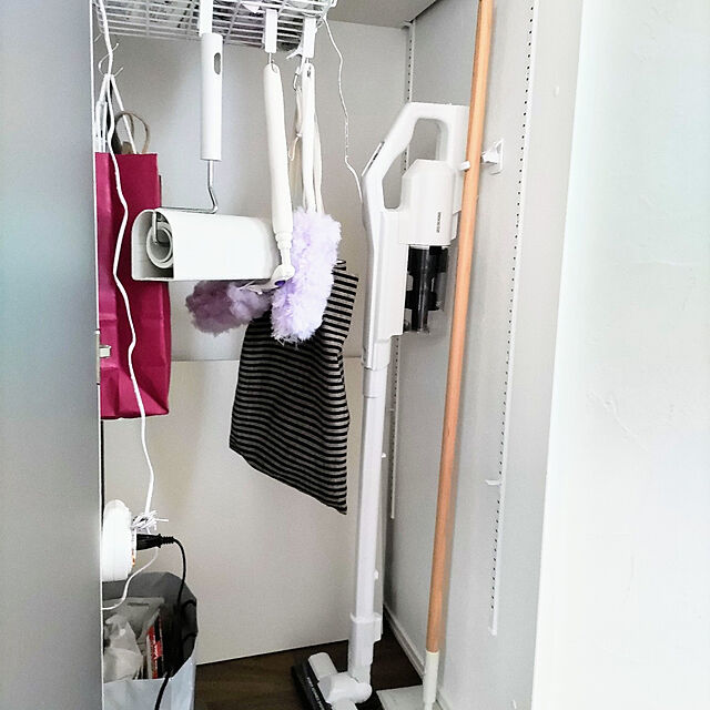 Maroの花王-クイックルワイパー フロア用掃除道具 ハンディ 本体の家具・インテリア写真