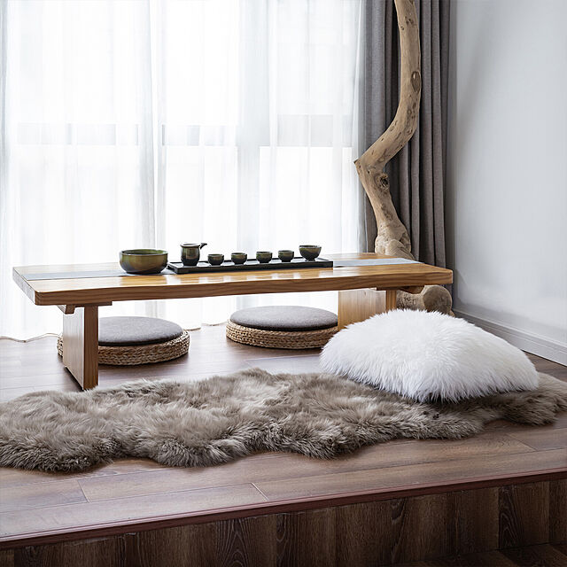livingfineの丸八真綿-ムートン背当てクッションの家具・インテリア写真