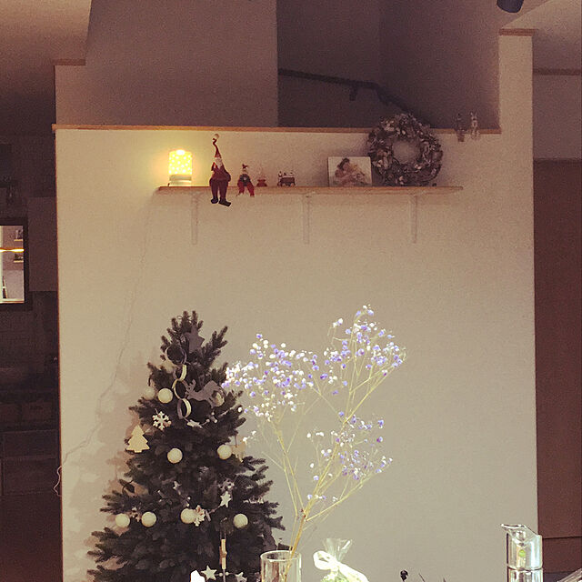 tomの-クリスマスツリー ツリー 北欧風 おしゃれ 150cm オーナメント付き ライト 木製 クリスマスツリーセット オーナメントセット 収納 スリム 飾り LED 電飾 装飾 Xmas christmas tree 星 松ぼっくり付き かわいいの家具・インテリア写真