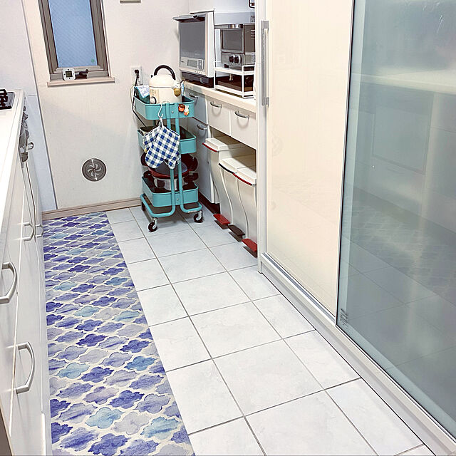 ulalauの-キッチンマット 拭ける 45×240cm おしゃれ かわいい PVC ビニール製 抗菌 防臭 防カビ 防炎 床暖房OK 塩化ビニール ヨコズナクリエーションの家具・インテリア写真