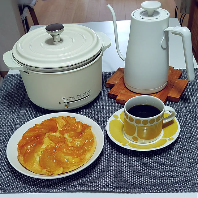 masumiの-《今だけ！店内全品ポイントアップ》アラビア スンヌンタイ カップ＆ソーサーセット SUNNUNTAI TEA CUP ＆ SAUCER イエロー 黄色 復刻 食器 北欧 雑貨 キッチン フィンランド 1028186 1028188 【ラッピング対象外】の家具・インテリア写真