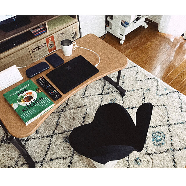kyanのニトリ-ベッド用テーブル(FBD6009 LBR) の家具・インテリア写真
