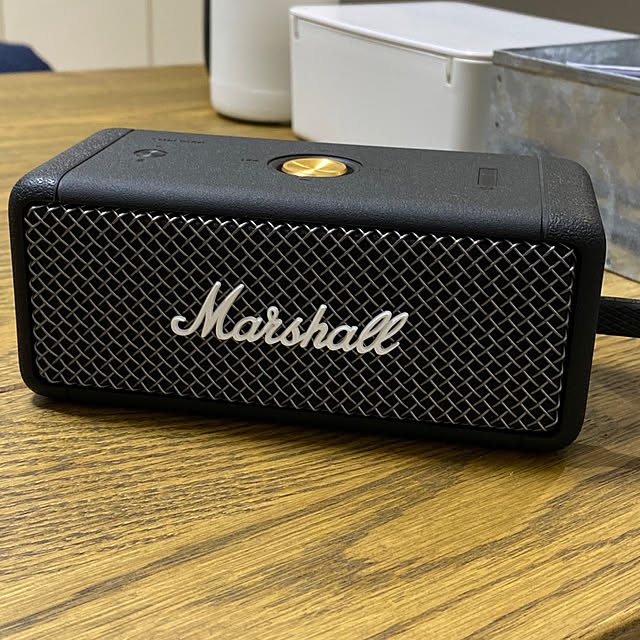 81thのMarshall-Marshall ワイヤレスポータブル防水スピーカー Emberton ブラック 連続再生20時間/IPX7防水仕様/小型/急速充電 【国内正規品】の家具・インテリア写真