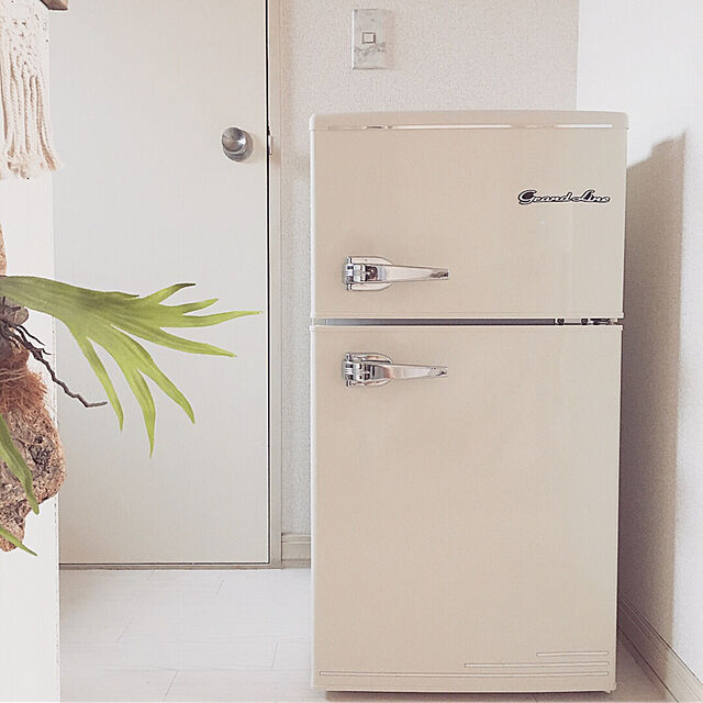 edenのエスキュービズム-Grand-Line 冷蔵庫 90L 2ドア 直冷式 冷凍冷蔵庫 レトロホワイト LARD-90LWの家具・インテリア写真