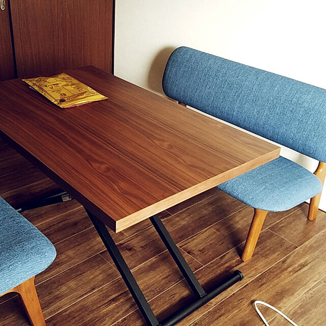 kugiのニトリ-ダイニングテーブル(NEW アクティブ ウォルナット) の家具・インテリア写真