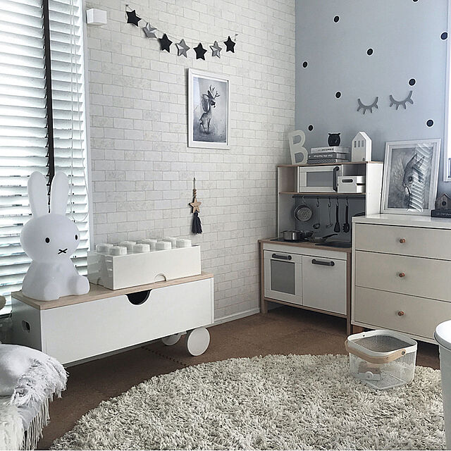 Yunのアサヒペン-インテリアカラー屋内カベ用 1.6L 白 アサヒペンの家具・インテリア写真