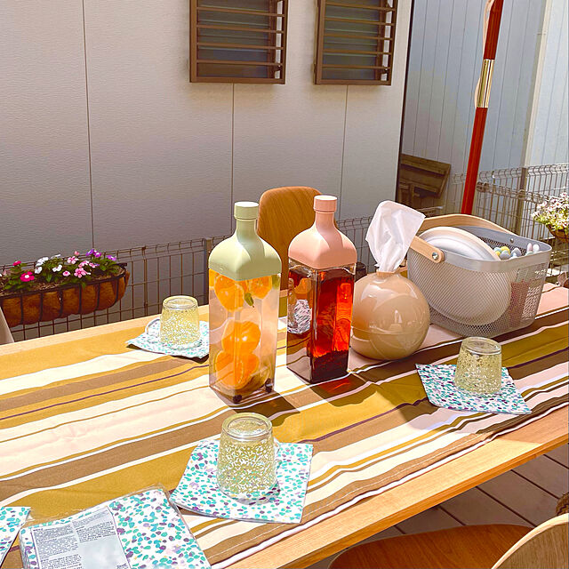 onsen-_-tamagoのgardenlightess-Gardenlightess テーブルクロス ビニール PVC テーブルカバー 防水 防油 防汚 耐熱 耐久性 すべり止め 撥水加工 北欧 おしゃれ (緑)の家具・インテリア写真