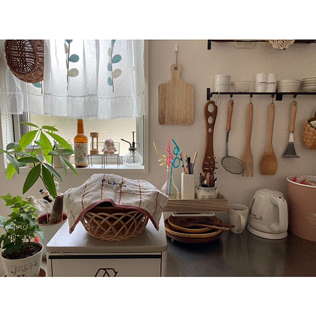 chunpinaの-ACACIA アカシア プレート 木製 食器 木製 ウッドプレート ラウンド 食器 おしゃれ 皿 切り株 プレート かわいい 北欧 スライスの家具・インテリア写真
