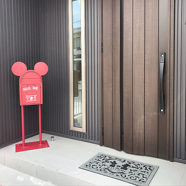 yuatomoの-ヴィンテージデザインのスタンドポスト「ミッキーマウス」の家具・インテリア写真