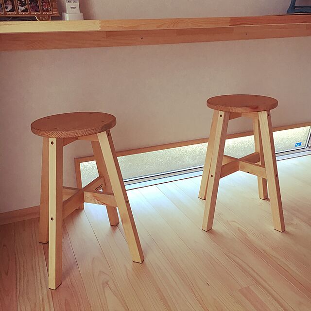 tkのKINOKA-ハンドメイド 丸スツール 木製丸椅子 (４３ｃｍ, ライトブラウン)の家具・インテリア写真