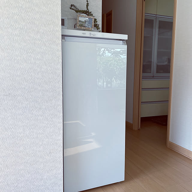suyaのAQUA-AQF-GS13J-W(クリスタルホワイト) 1ドア冷凍庫 右開き 134Lの家具・インテリア写真