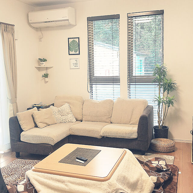 misacatのニトリ-ウィルトン織りラグ(Lオメガ 160X235) の家具・インテリア写真