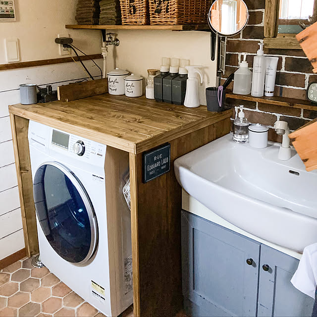 kyotaのアクア-アクア　AQUA　ドラム式全自動洗濯機　Hot　Water　Washing［洗濯8kg／お湯洗いコース／左開き］AQW−FV800E−W（ホワイト）（標準設置無料）の家具・インテリア写真