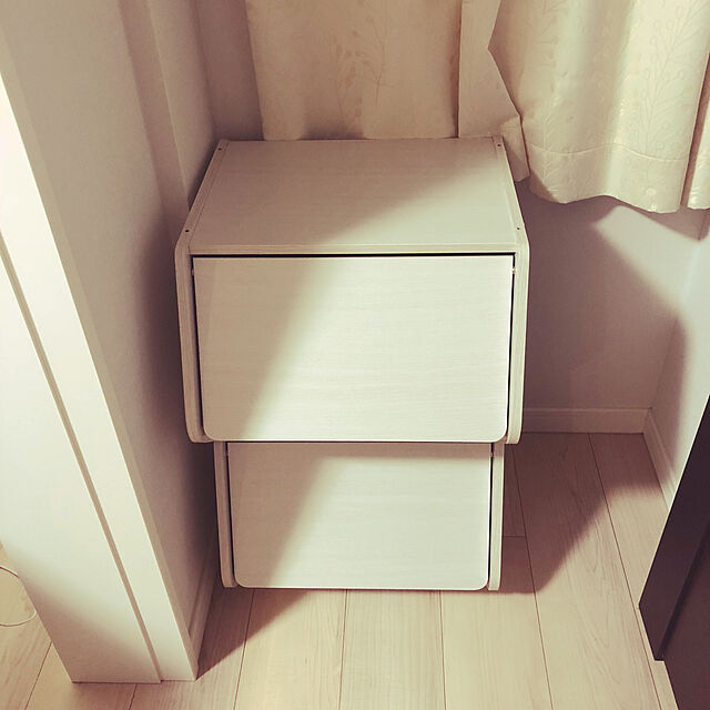 sakiのアイリスオーヤマ(IRIS OHYAMA)-アイリスオーヤマ(IRIS OHYAMA) カラーボックス 棚 本棚 収納 組み合わせ自由 スタック ボックス 扉付き 幅40×奥行38.8×高さ30.5cm ブラウン STB-400Dの家具・インテリア写真