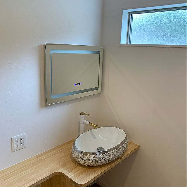 mii.mamaのBacoer-Bacoer ミラー 鏡 LED 壁掛け 照明付き 化粧鏡 洗面所 洗面台 おしゃれ 暖色 白色LED内蔵 色温度3000-6000K調節可能 (70*50CM 横掛け)の家具・インテリア写真