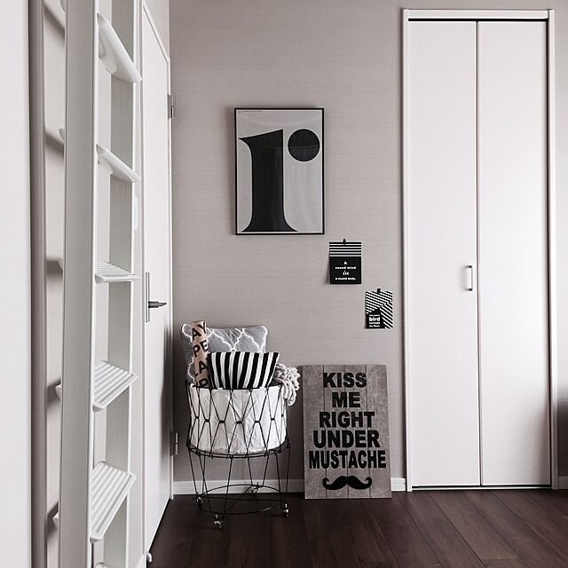 Merrydayの-【生産終了・在庫限り】r アルファベットポスター A2 モノクロ　Playtype プレイタイプ　北欧 デンマークの家具・インテリア写真