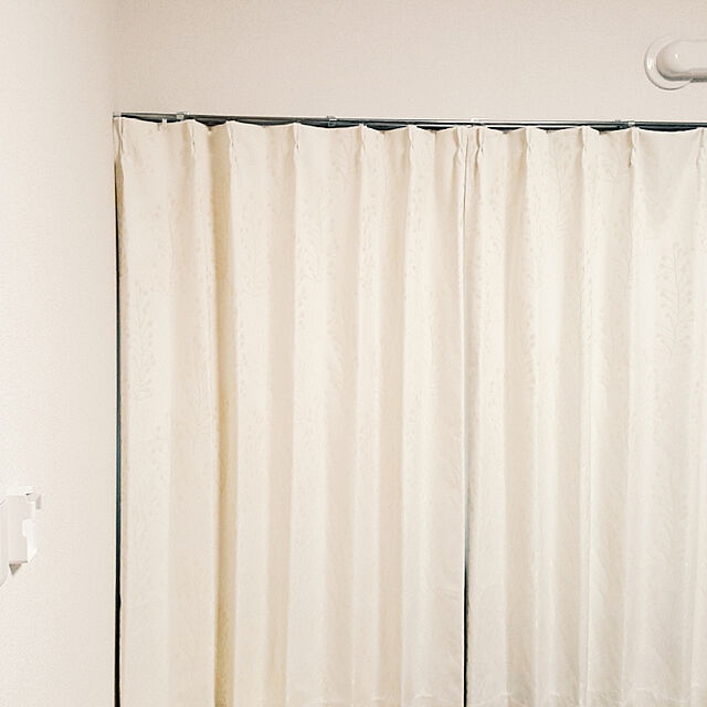 tamakoのニトリ-遮光1級・遮熱・遮音カーテン(ミスト3 アイボリー 100X110X2) の家具・インテリア写真