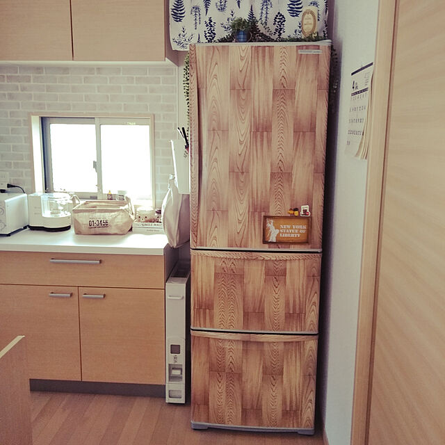 namiのライクイット-ライクイット (like-it) キッチン ランドリー マグネット収納 強力マグネット ポリ袋ストッカー (吸盤付き) ニューホワイト 冷蔵庫 洗濯機 Mag-On+ 8072の家具・インテリア写真