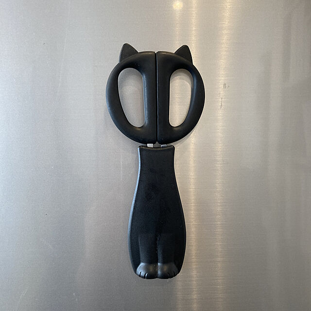 nininouukiの貝印-ねこのキッチンハサミ ケース付き 貝印 ニャミー DH2721 / 日本製 キッチンハサミ 調理バサミ 鋏 ステンレス刃 マグネット付き収納ケース シンプル かわいい ブラック 黒 猫 ねこ Nyammy /の家具・インテリア写真