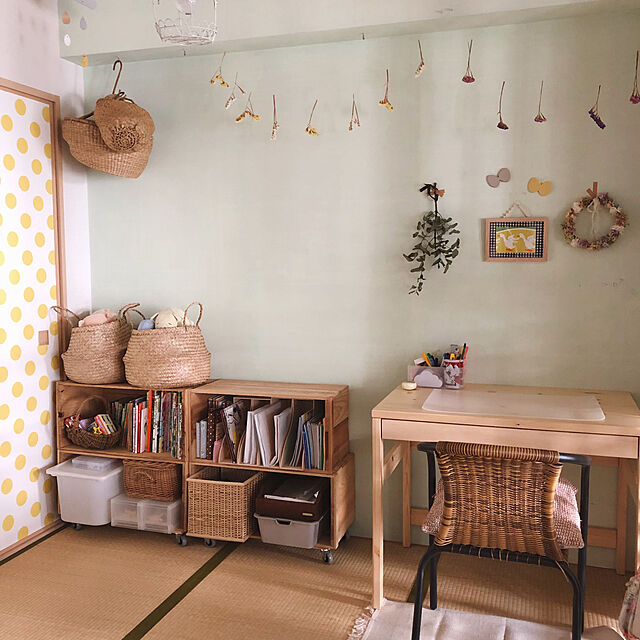 makkyfoneのニッペホームプロダクツ-カインズ ホワイティーカラーズ 水性塗料 室内用 ミントグリーン 1kgの家具・インテリア写真