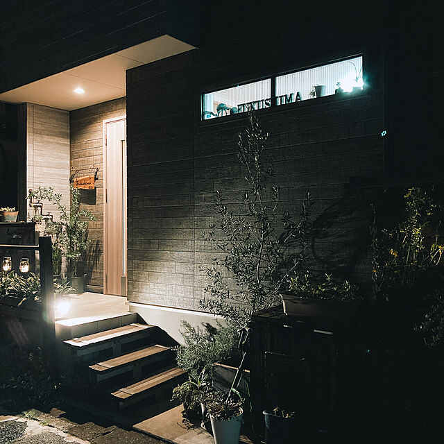mimi-kの-置くだけ LED ガーデンライト ガラス瓶 L ライト ガーデン 置き型 ソーラー 屋外 モダン 飾り ベランダ おしゃれ かわいいの家具・インテリア写真
