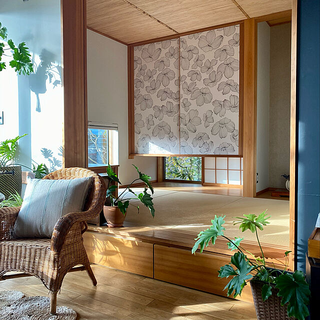 yukariのHarokka-花水木　hanamizuki　|　いろはな　irohana　ふすま用リメイクシールの家具・インテリア写真