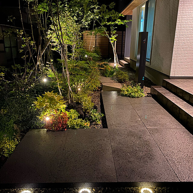 ランキング2022 ガーデンライト 4個セット ソーラーライト 屋外 自動点灯 埋め込み式 防水