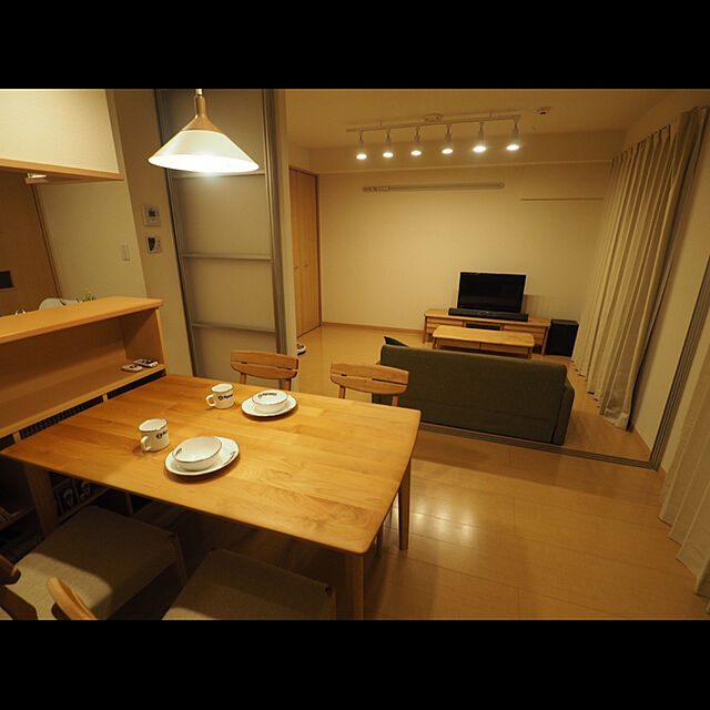 ramunekunのニトリ-ダイニングテーブル5点セット(DTアルナス13580LBR/DCアルナスLBR BE) の家具・インテリア写真