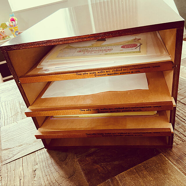 konaの-木製書類ケース A4サイズ 4段トレー アンティーク 収納 書類入れ ダークブラウン BREAの家具・インテリア写真