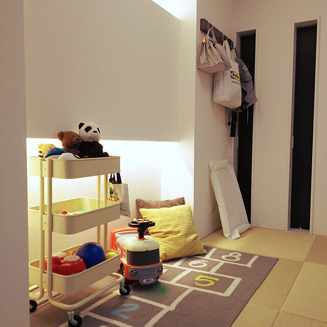rumi_home169のイケア-【IKEA -イケア-】SKOTSAM -ショートサム- ベビーケアマット ホワイト53x80x2 cm (302.517.99)の家具・インテリア写真