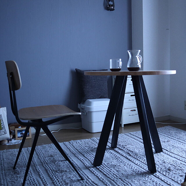 yuの-リザルトチェア リプロダクト RESULT chair ダイニングチェア 完成品 ホワイト ブラック カーキ MTS-104の家具・インテリア写真