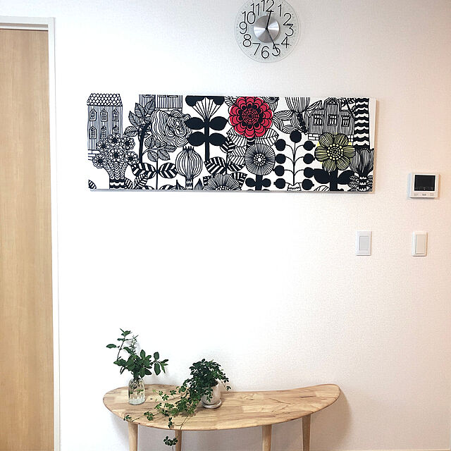 wakuwaku_curtainの-ファブリックパネル マリメッコ 北欧 リントゥコト marimekko 約135×44cm おしゃれ かわいい ファブリックボード ウォールパネル 生地 ギフト カラフル リビング 花柄の家具・インテリア写真