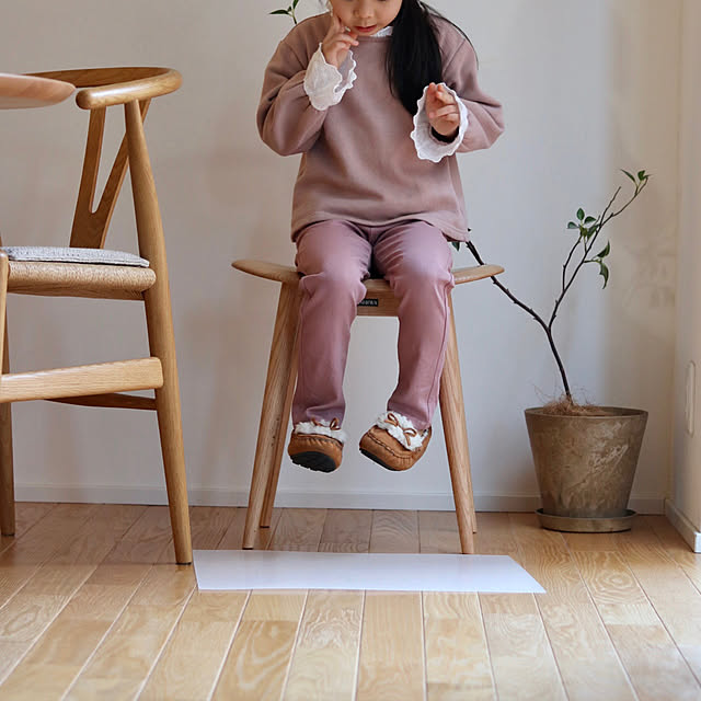 411.kaoriiiiの-【ポイント10倍／特典あり】CARL HANSEN & SON Yチェア オーク オイル仕上 ナチュラル ペーパーコード SH45cm ダイニングチェア 北欧家具 デンマーク 椅子 カールハンセン＆サン CH24 北欧モダン クッション ワイチェア オイルフィニッシュの家具・インテリア写真