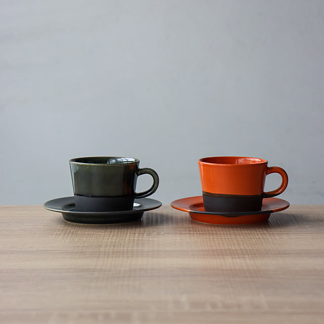 yamachuのyamachu-波佐見焼 バイカラー コーヒーカップ  ピンクグレー/カーキ/ブラウン/オレンジの家具・インテリア写真