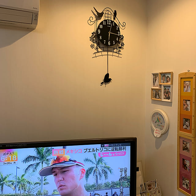 moyuhiの-(iWEC)壁掛け時計　アナログ　クロック　振り子　オシャレ　アンティーク　鳥　動物　花　お家　リビングルーム　ベッドルーム　ギフトに ブラック Freeの家具・インテリア写真