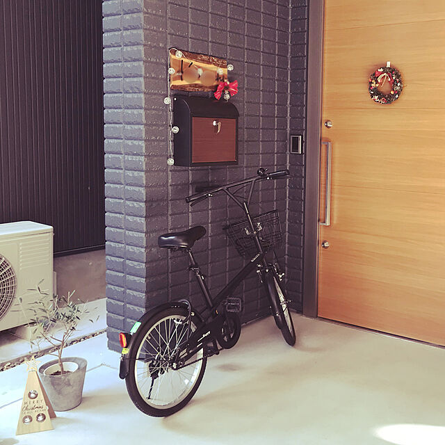 Kobamiのアール・イー-表札 おしゃれ 戸建て ステンレス アイアン「エクリチュール Type01」手書き風のかわいい表札の家具・インテリア写真