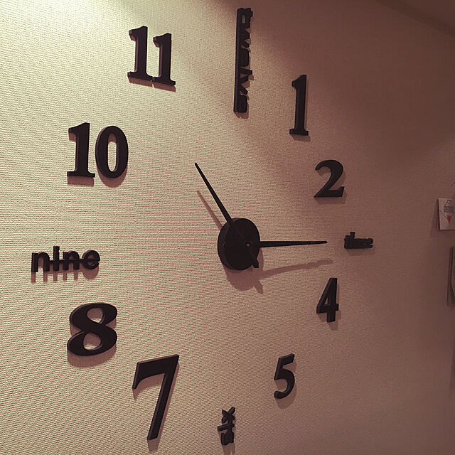Sotaの-SUND 大きいサイズ壁掛け時計　ローマ数字と英語併用する　サイレント　DIYできるインテリア壁時計の家具・インテリア写真