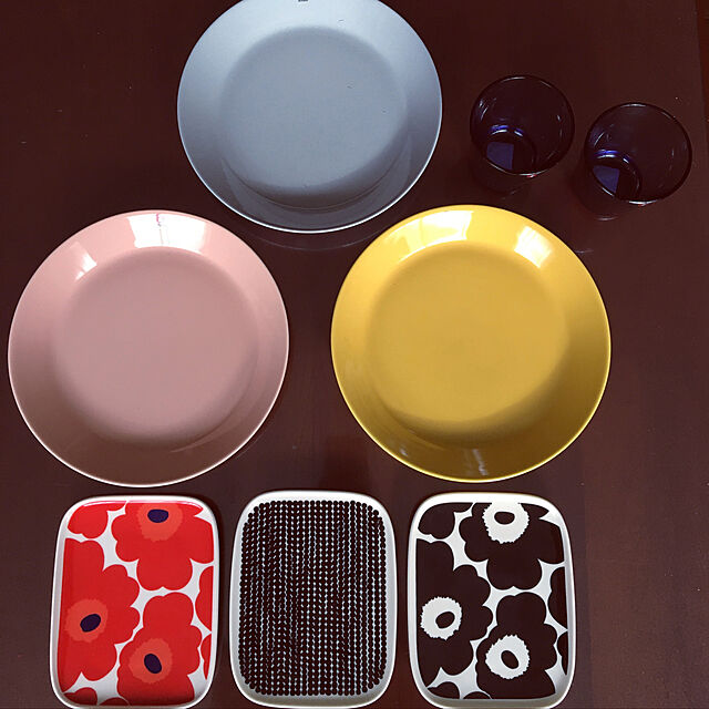 pinokoのmarimekko-マリメッコ Marimekko スクエア プレート 皿 ウニッコ シイルトラプータルハ ラシィマット オイヴァ オイバ 食器 お皿の家具・インテリア写真