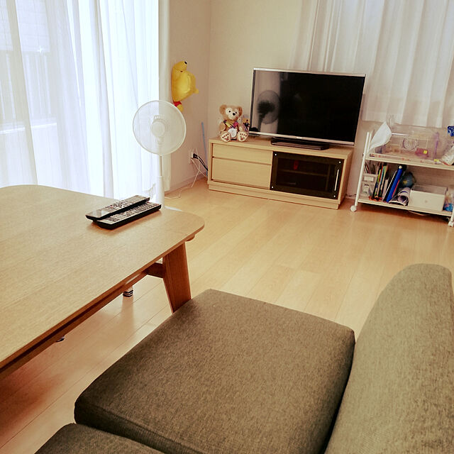 aneのニトリ-リビングダイニングテーブルセット(LロイズNA/2PチョイスBL/カウチ ロー/スツール) の家具・インテリア写真