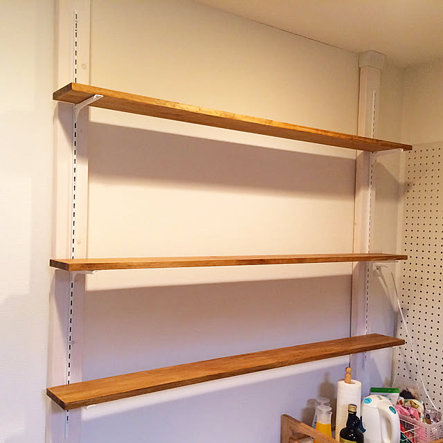 megの-塗装ツーバイ材 【約38×89×2440mm】[2×4] ( DIY 木材 2x4 角材 塗装済 カット可 ツーバイフォー 4色展開 )の家具・インテリア写真