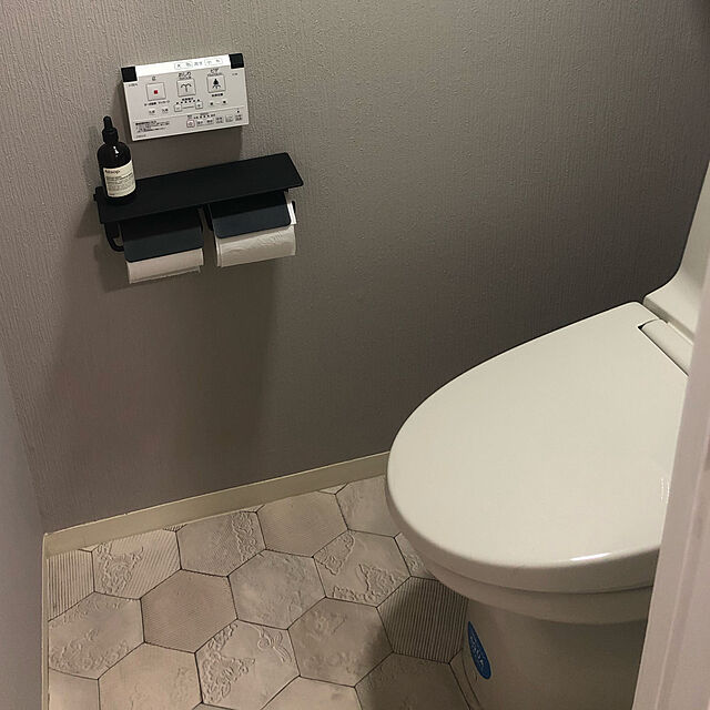 eのAESOP-イソップPost Poo Drops by APC – トイレ&バスルームFreshener – Odour Shit Forトイレ/バスルームの家具・インテリア写真