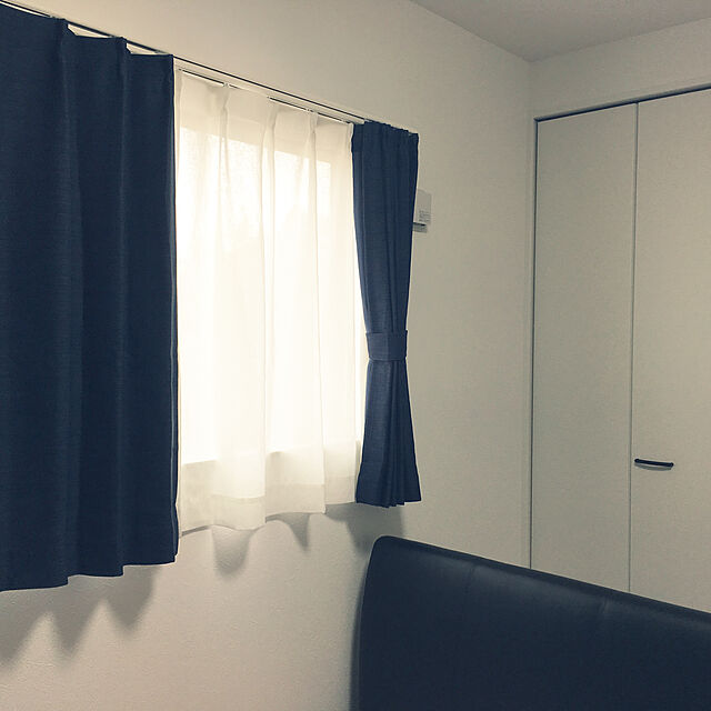 curoのニトリ-（1枚入り）遮光1級・防炎・50サイズカーテン(パレット2 ネイビー 100X110X1) の家具・インテリア写真