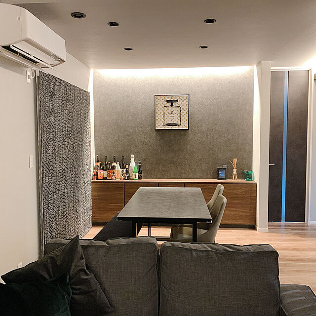fuu30haruの-大塚家具　ダイニングチェア「レイラ」合成皮革グレー色の家具・インテリア写真