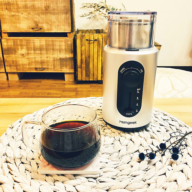 nya-の-コーヒーミル 2019最新的な電動コーヒーミル ワンタッチ自動挽き 電動コーヒーグラインダー 杯数と粗さ調節可能 粉が散らず クリーニングブラシ付き 家庭主婦/ビジネスマンにの家具・インテリア写真