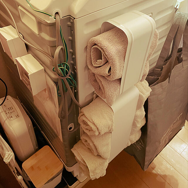 chiiの山崎実業-伸縮洗濯機排水口上ラック タワーの家具・インテリア写真