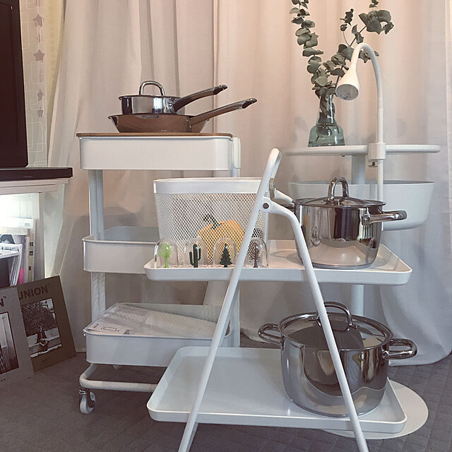 emiimeemiimeのイケア-【IKEA/イケア/通販】 LIERSKOGEN リエルスコーゲン ベッドサイドテーブル(d)(20330863)の家具・インテリア写真