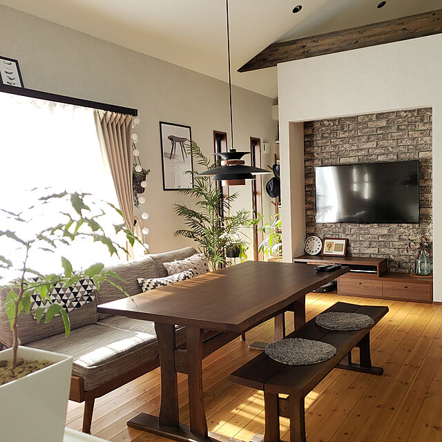 Misakiのニトリ-天然木ダイニングテーブル(ヤマト4 160 DBR) の家具・インテリア写真