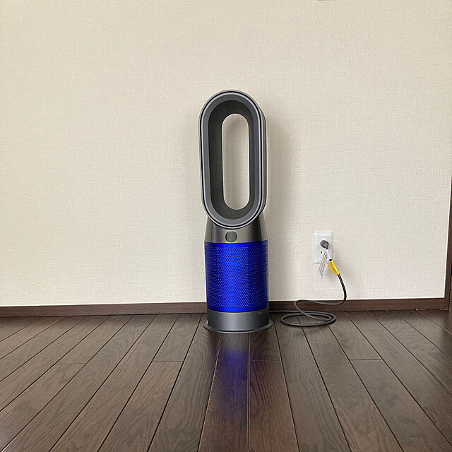 kraの-『取寄品』Dyson 空気清浄ファンヒーター Pure Hot＋Cool アイアン/ブルー HP04IBNの家具・インテリア写真