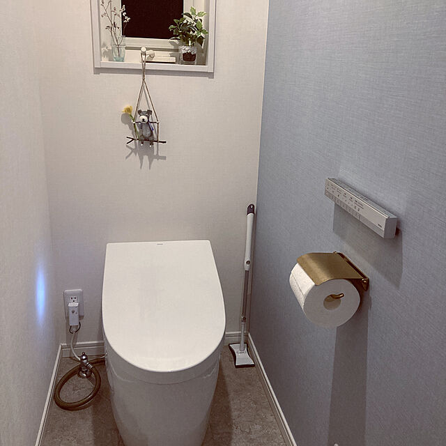 AoMioの-[全品ポイント10倍15日20時～6時間限定] 《即日出荷》 真鍮製 ペーパーホルダーブラス 真鍮 トイレットペーパーホルダー トイレ 収納 ゴールド クラシック おしゃれ DIYの家具・インテリア写真